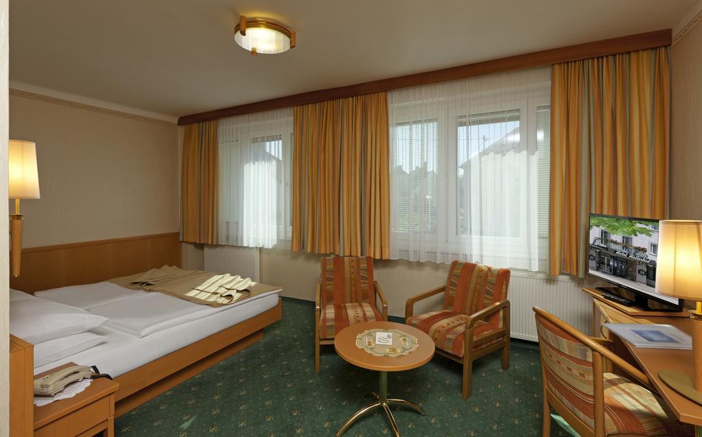 Hotel Hallerhof Bad Hall Exteriör bild